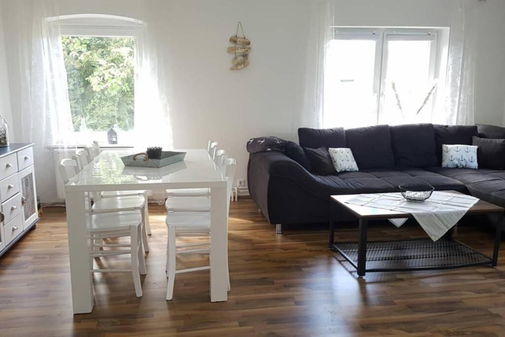 Gemuetliche Haushaelfte Mit Garten Und Terrasse เฟลนส์บวร์ก ภายนอก รูปภาพ