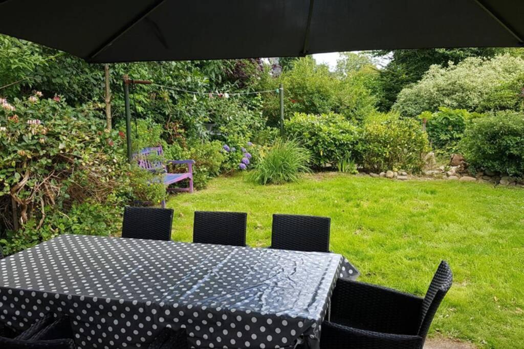 Gemuetliche Haushaelfte Mit Garten Und Terrasse เฟลนส์บวร์ก ภายนอก รูปภาพ