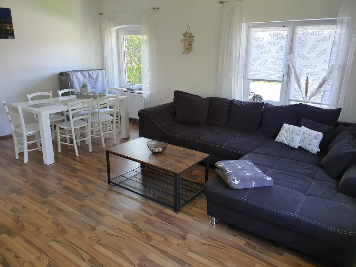 Gemuetliche Haushaelfte Mit Garten Und Terrasse เฟลนส์บวร์ก ภายนอก รูปภาพ